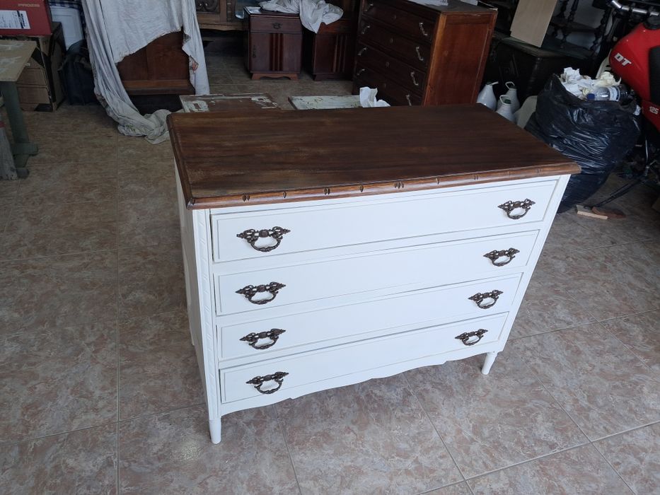 Para venda pintado e restaurado