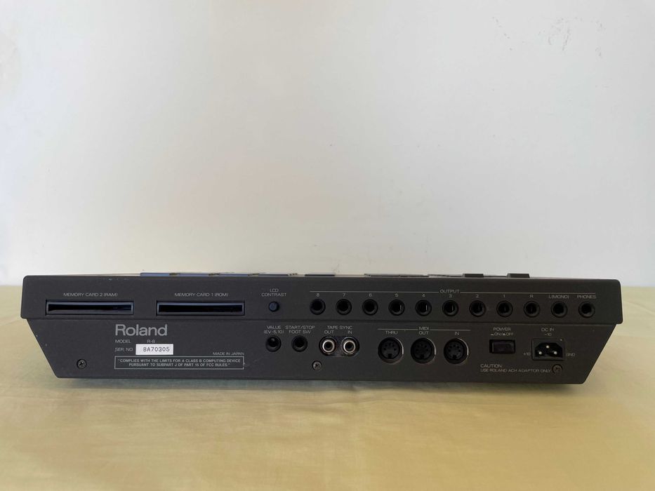 Roland R8 (caixa de ritmos)