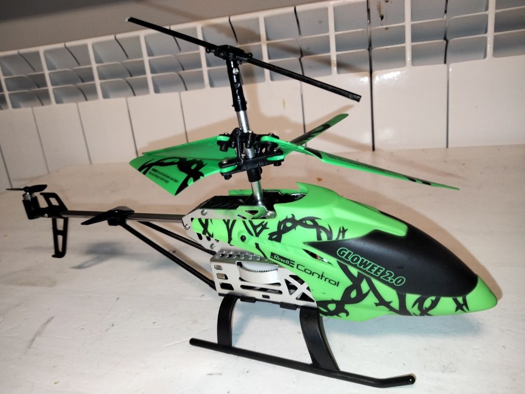 Helikopter zdalnie sterowany Revell Control glowee 2.0