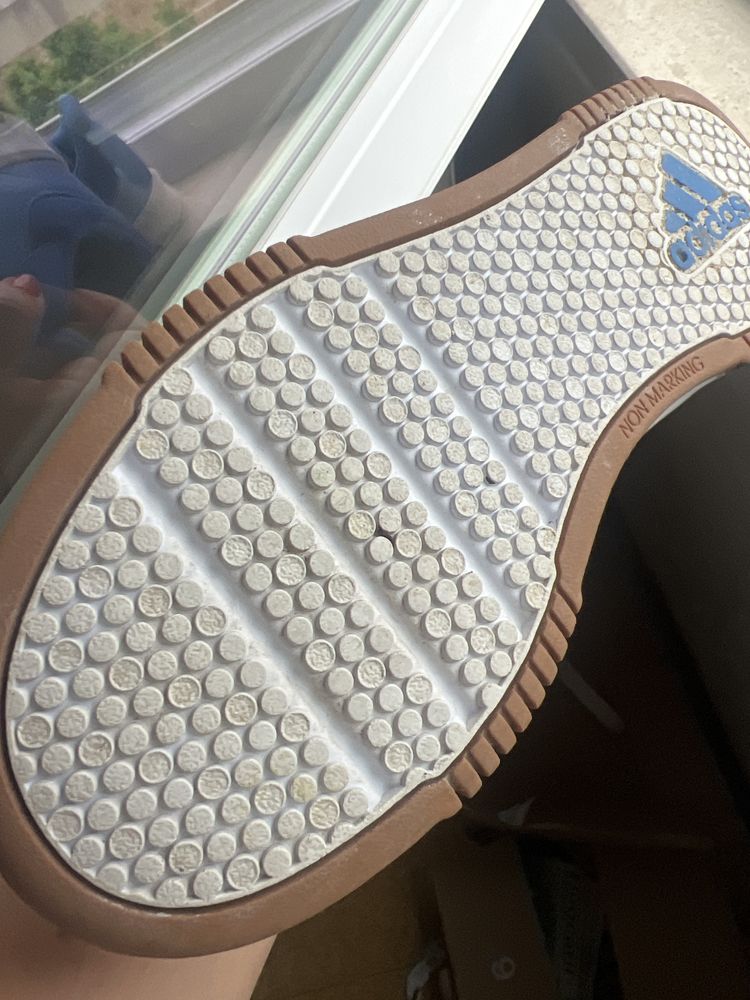 Ténis Adidas Tensaur tamanho 37 (como novos)