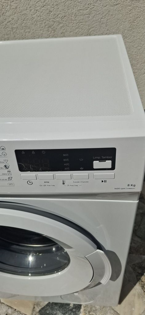 Máquina de Lavar Roupa KUNFT KWM8809 (8 kg - 1400 rpm - Branco)