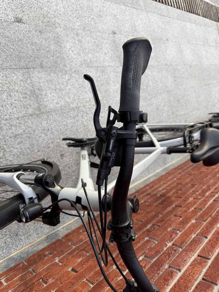28 Cube Kathmandu Shimano Cues