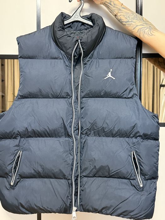 Жилетка Nike JORDAN ESSENTIALS чорна FB7307-010