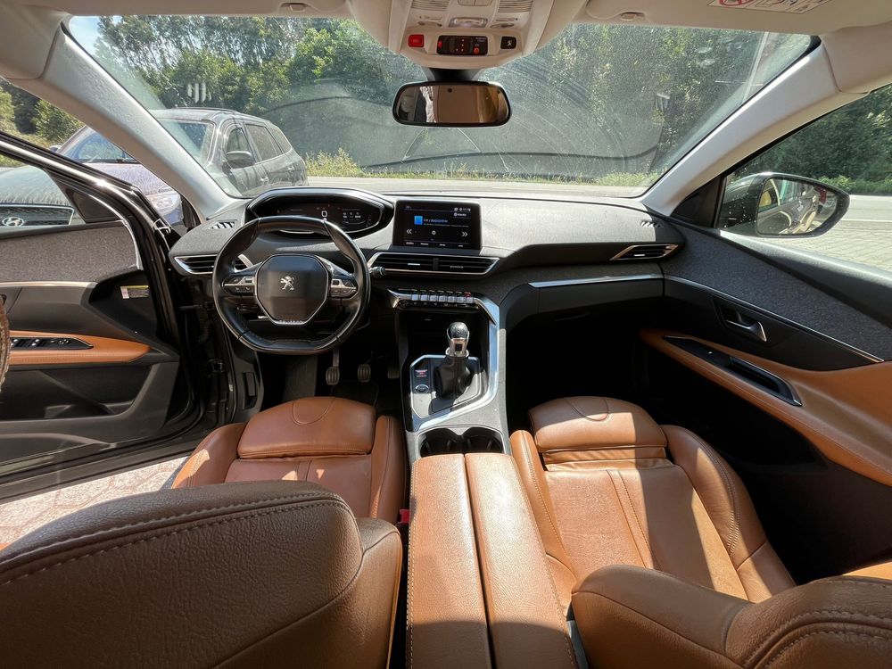 PEUGEOT 3008 serie especial PREMIUM