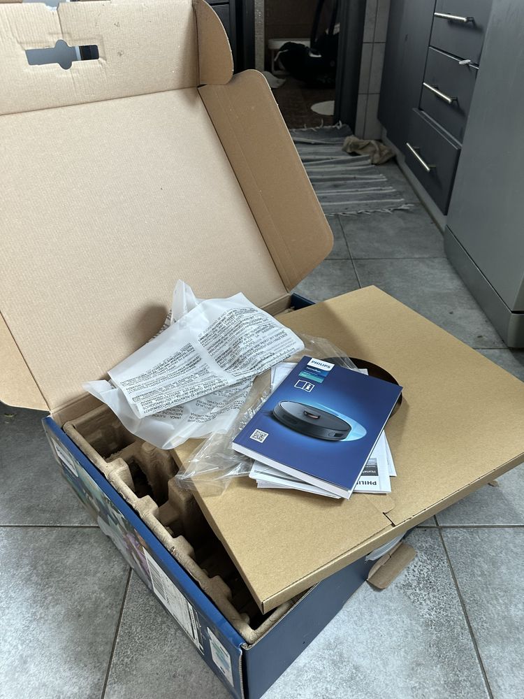 Робот пилосос Philips homerun 3000