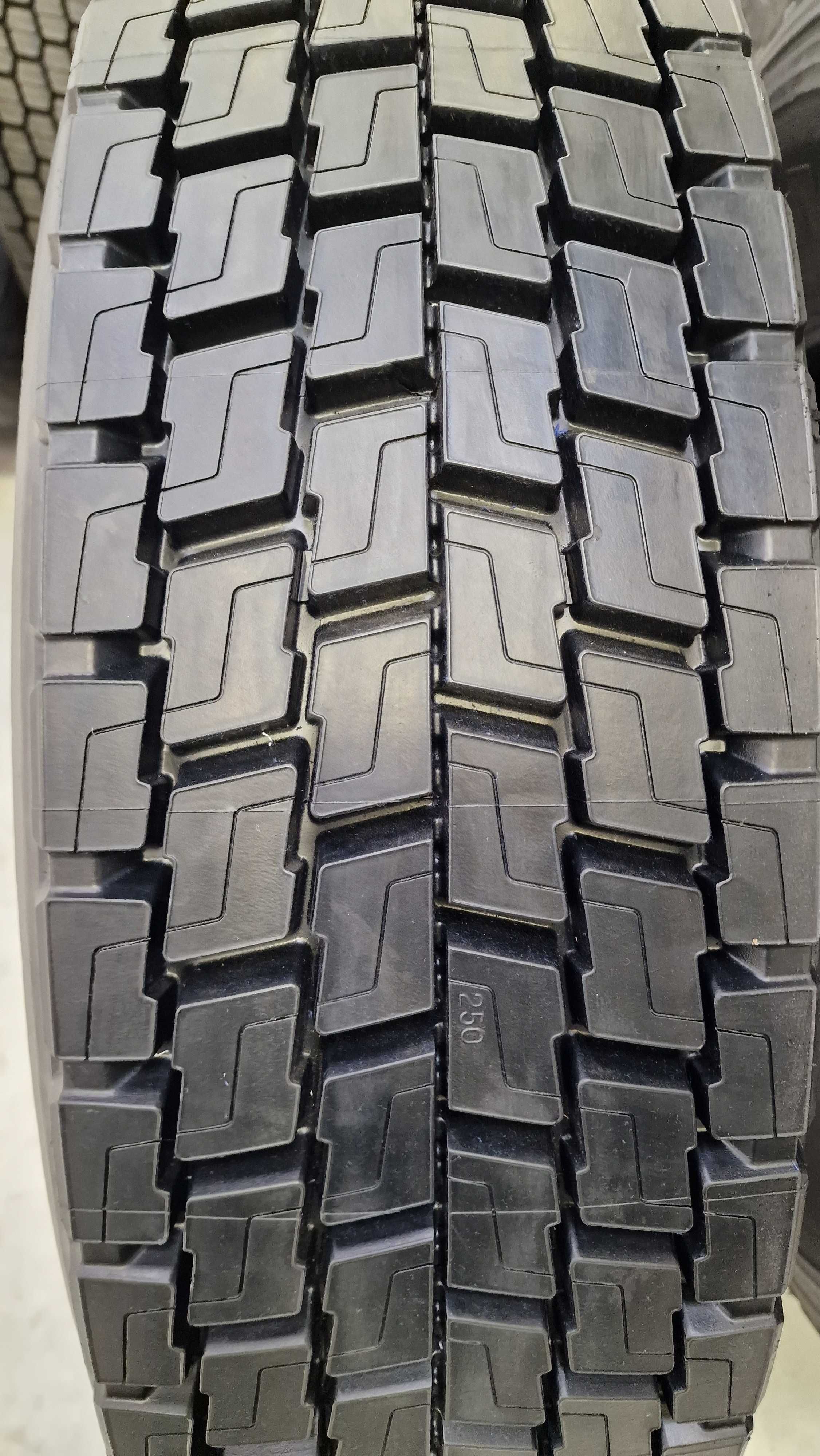 315/70 r22,5" odp. XDE2 napędowa regionalna opona ciężarowa DE2 napęd