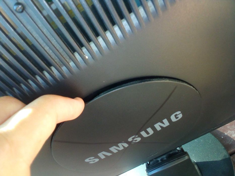 Продам монітор Samsung 943n 19"