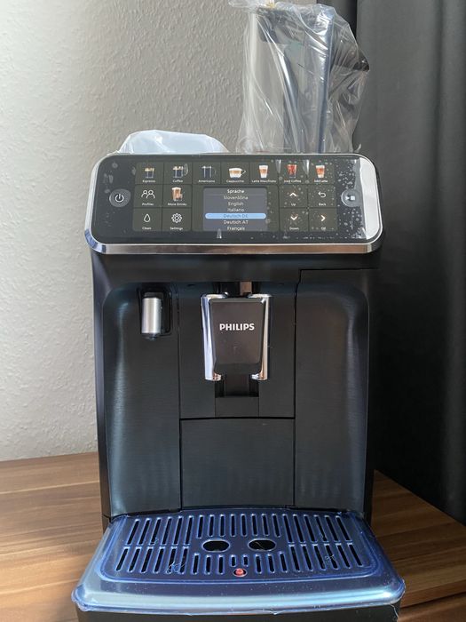 Кавомашини Phillips, EP5500 latte go!