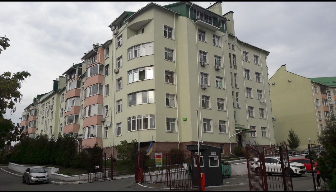 Терміново продається 4-кім. квартира на Петропавлівській Борщагівці