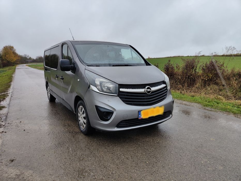 Opel Vivaro B LONG 1.6 BiTurbo 140KM 2015 9 os Klima 3 strefy ZAMIANA