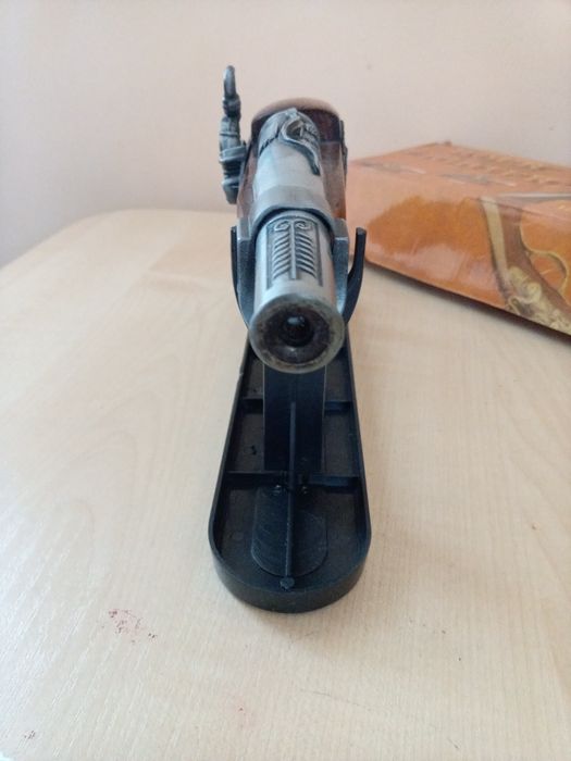 Пістоль металева пістолет