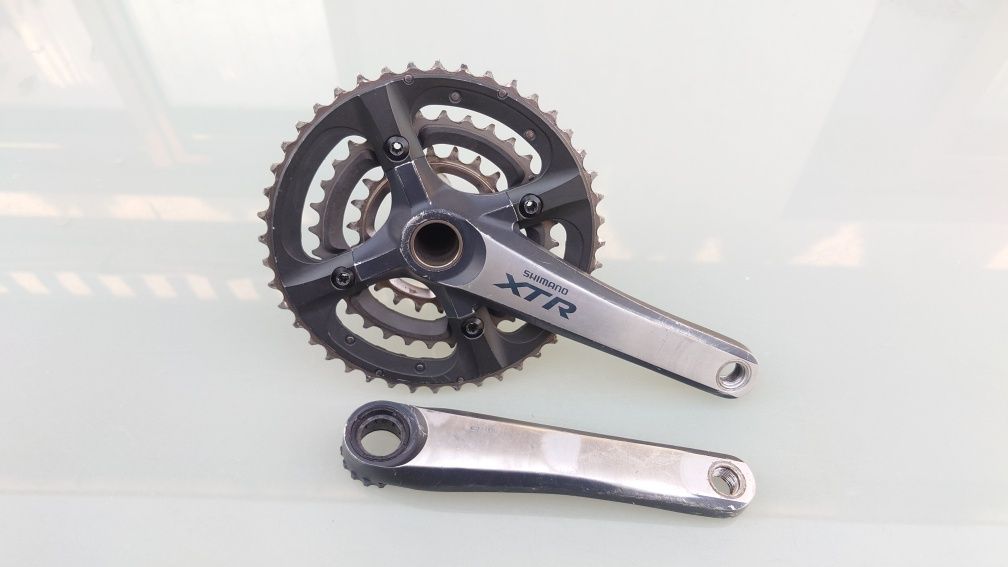 Korby 3x9 Shimano XTR FC-M970 hollowtech II 2 mufa 68/73