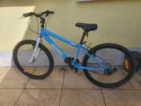 Bicicleta, afolescente adulta.