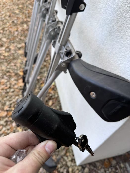 Bagaznik do volvo s60 - baza oryginalne plus 4 x rowerowy