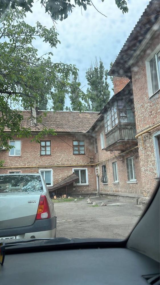 Продаж 2к по вул. Артилеристістів. Карачуни