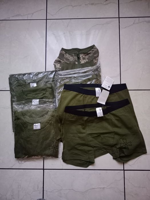 Футболки р.52 ,бойова сорочка р.58 -400 грн.