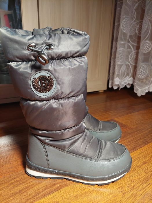 Зимові дутики,35 розмір,устілка 22 см.