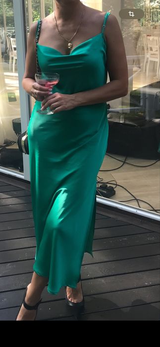 Сукня з тонкого шовку,розмір 36-38,на регульованих бретелях