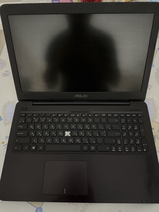 ASUS X556UQ (без hdd)