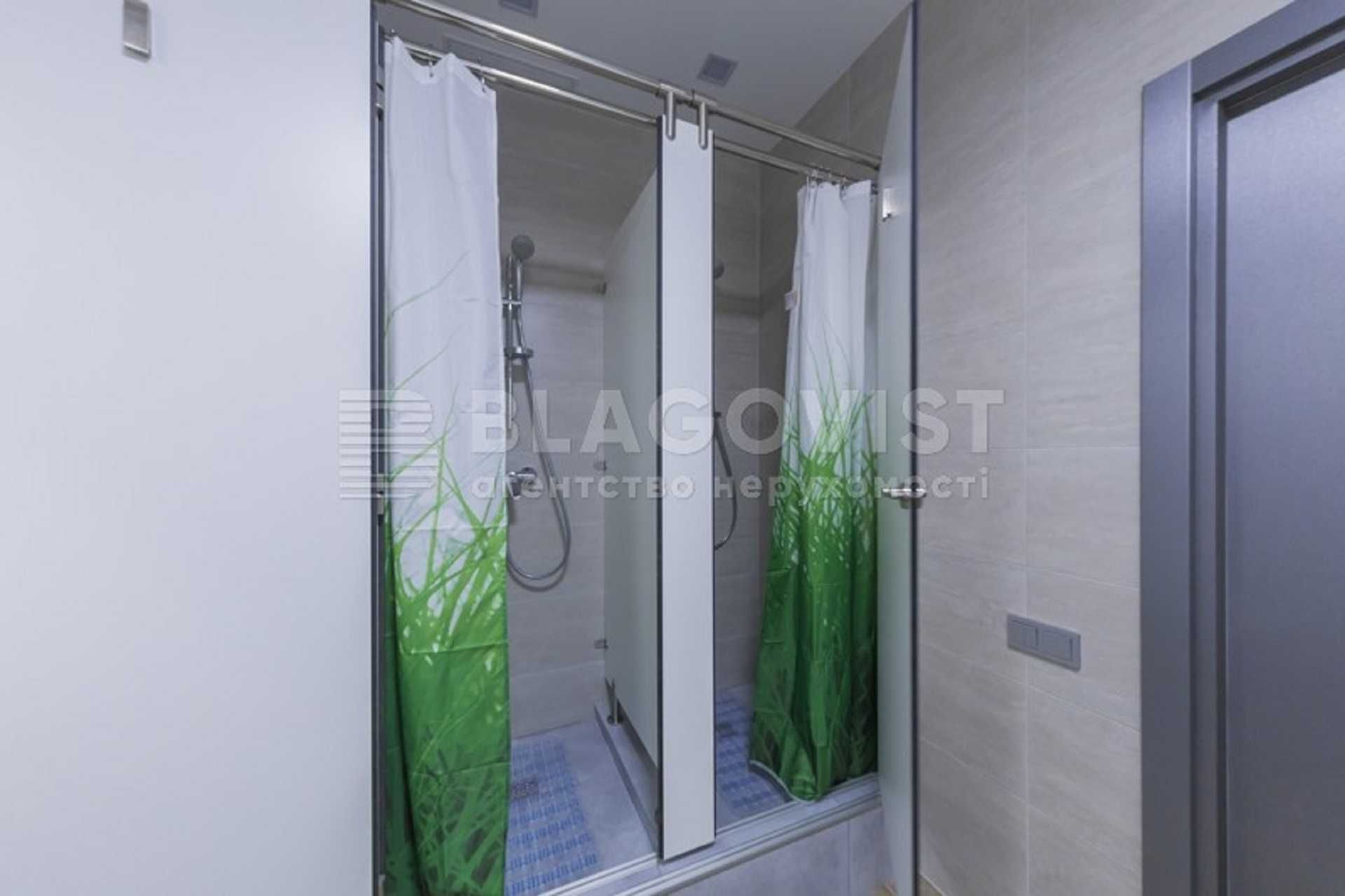 Щекавицька,30/39  нежитлове приміщення 225кв.м. Готель hostel  Поділ
