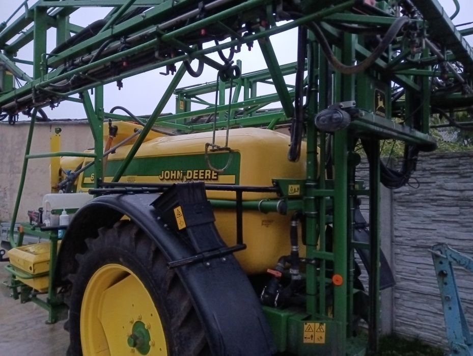 Sprzedam opryskiwacz John Deere 624 nie 732 21m27m Kuhn Rauch hardi