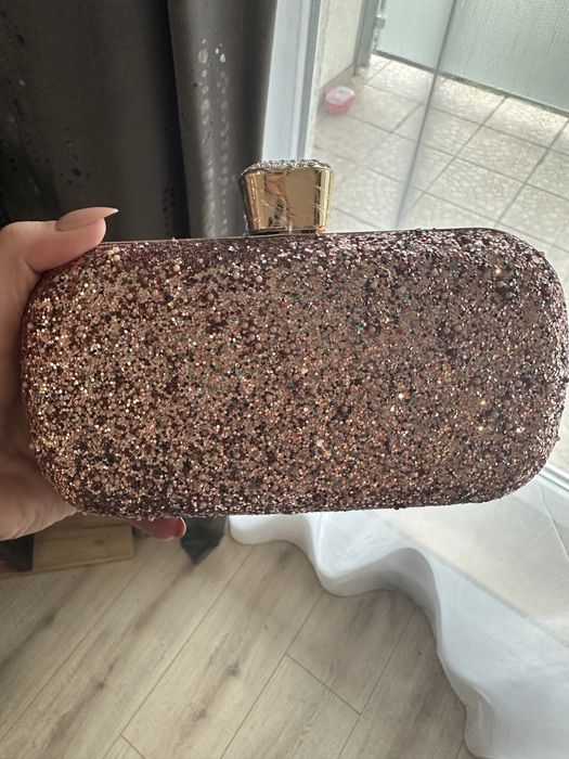 Elegancka torebka / kopertówka błyszcząca