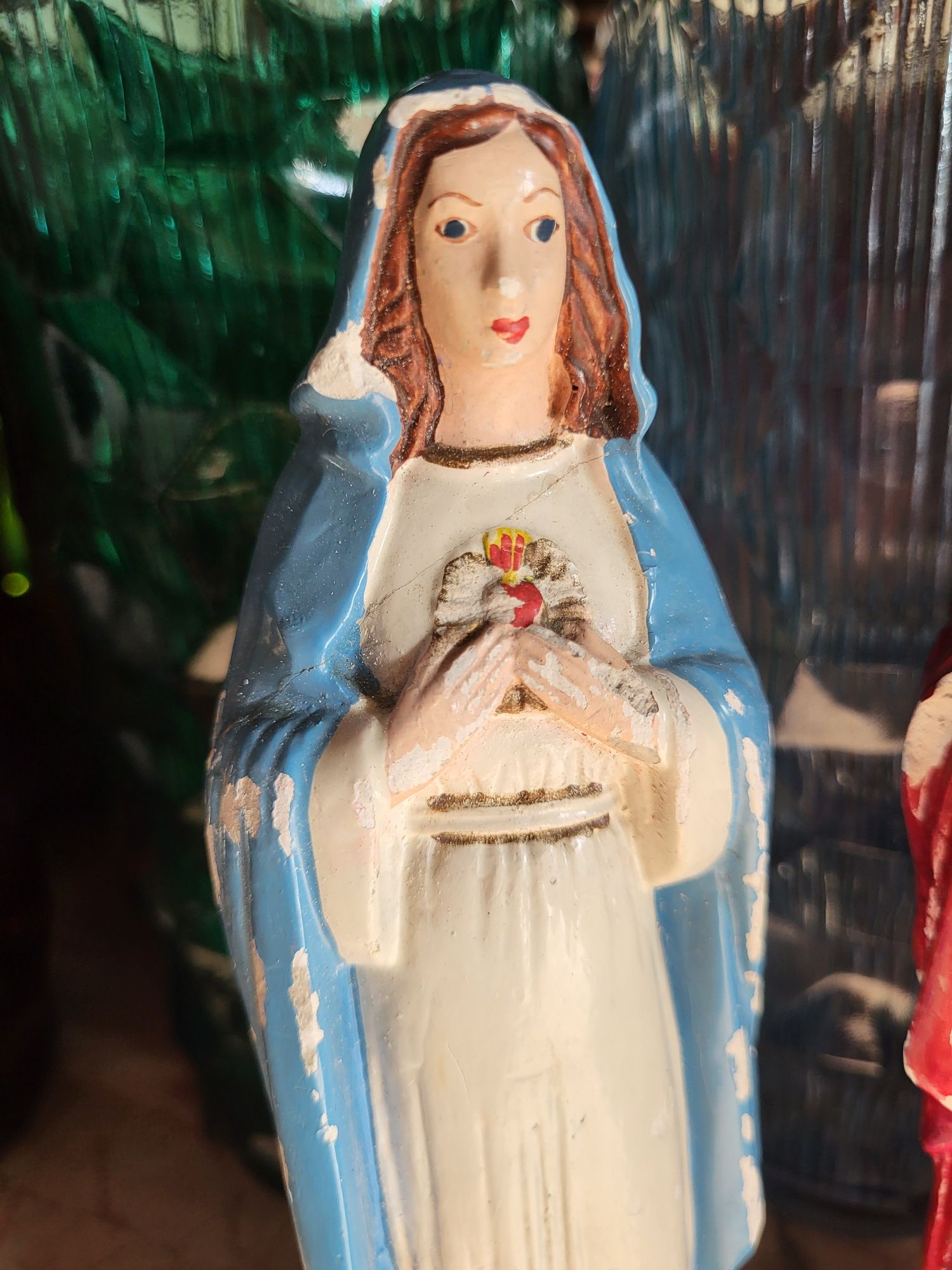 Stare gipsowe figurki Jezus i Maryja