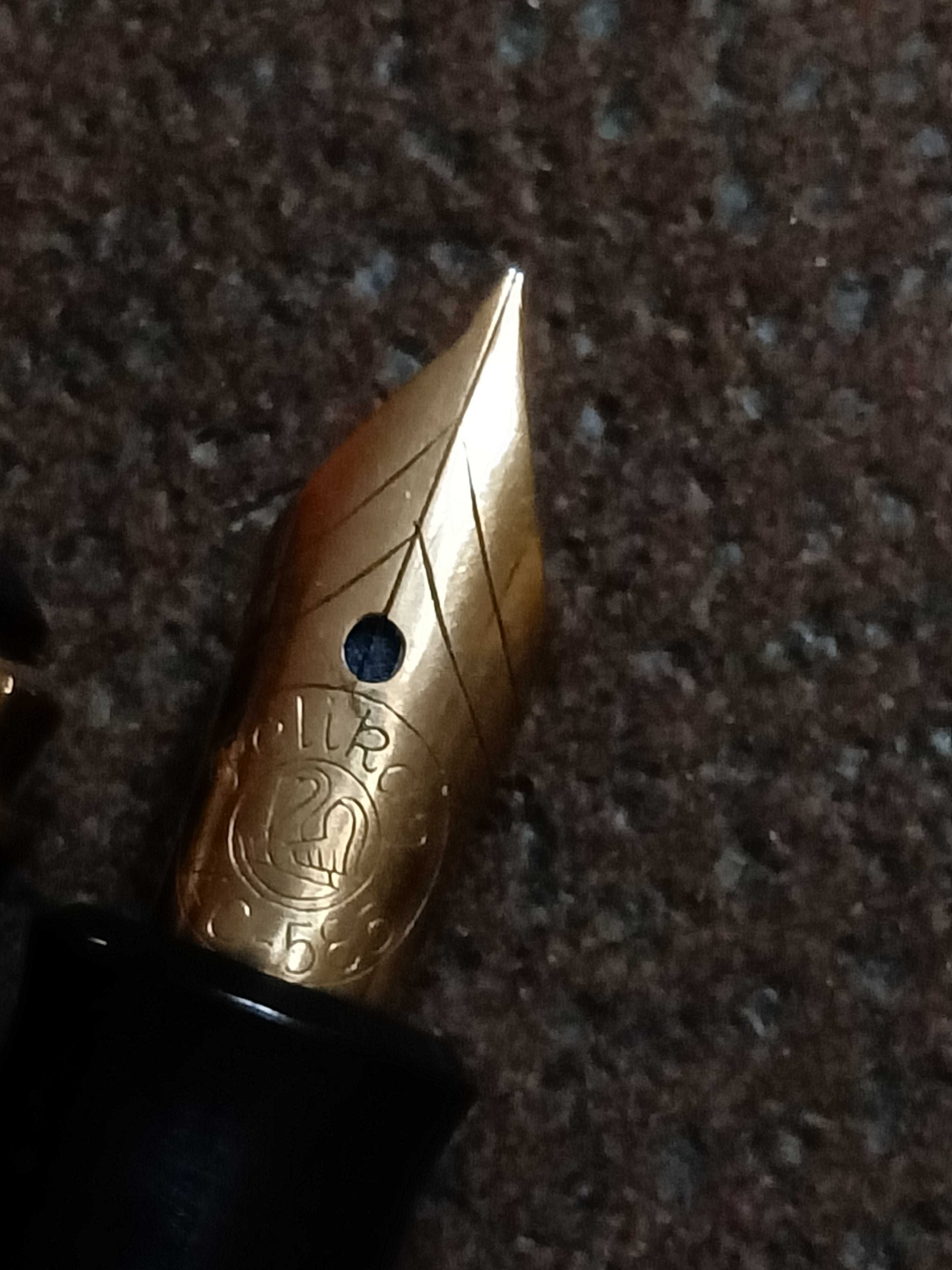 Caneta Pelikan 400 aparo em ouro