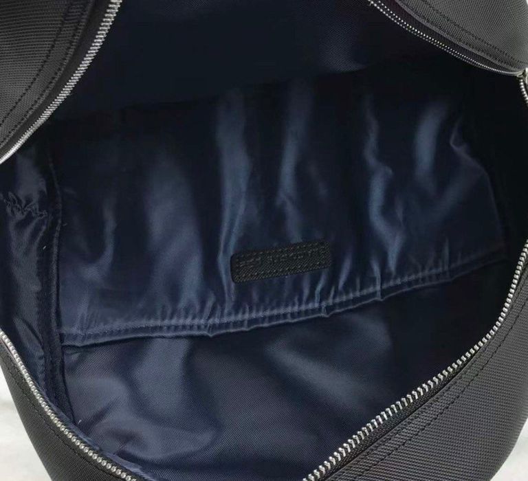 Рюкзак Lacoste -15%  1 відділення, 4 кишені, зовні 2 кишені