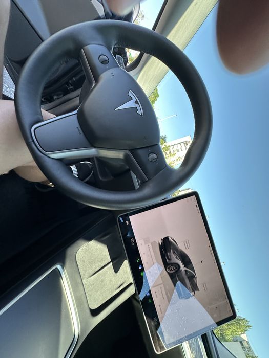 Продам Tesla model 3