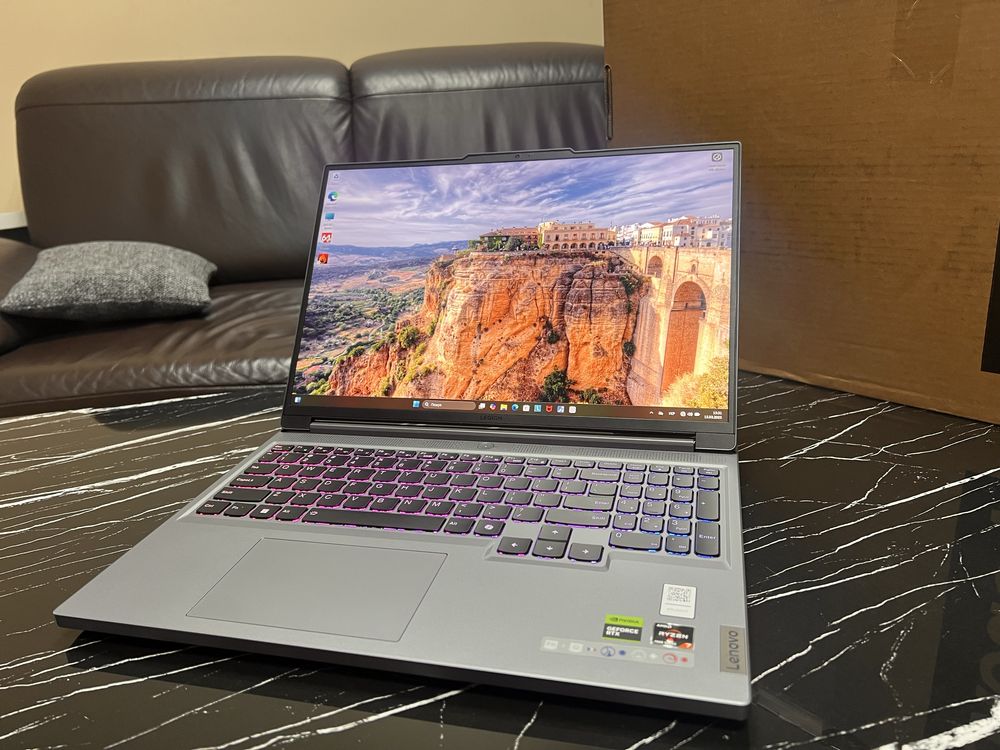 Новый Legion slim 5 qhd Ryzen 7-7435hs Rtx 4070 ddr5-16 ssd 1000