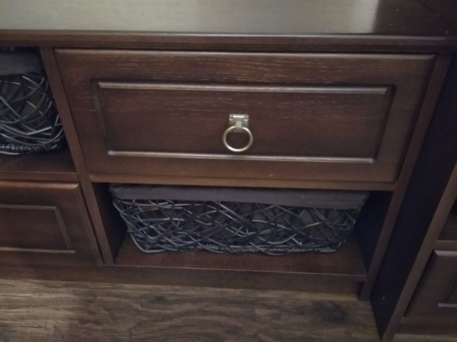 Два комода из натурального дерева