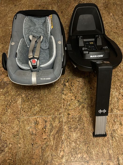 Fotelik samochodowy z nosidełkiem Maxi Cosi model FamyliFix z basą