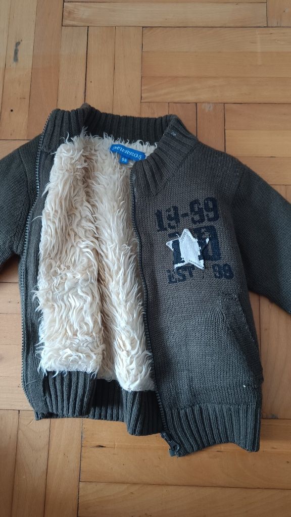 Kurtki sweterek dla chłopca rozmiar 98 włochate ciepłe