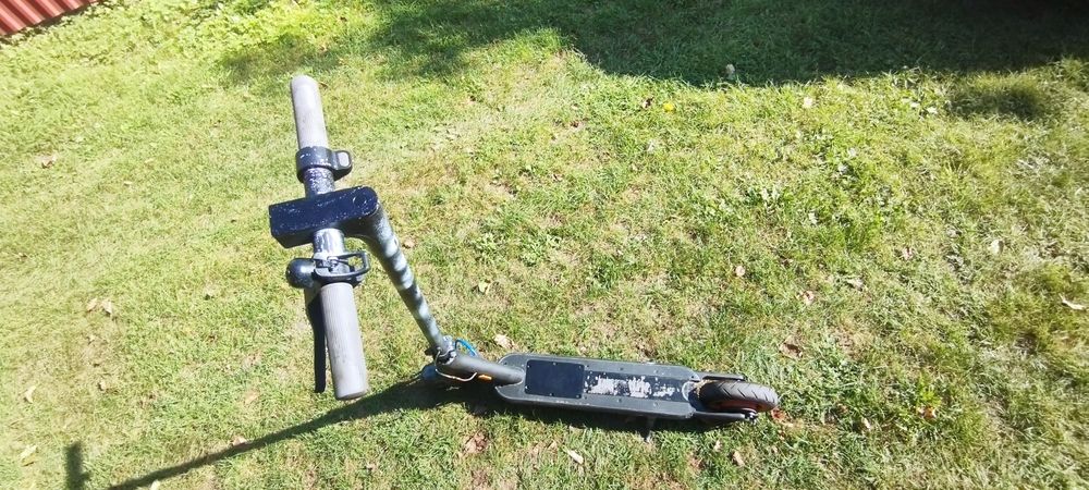 Електро самокат Xiaomi Electric Scooter 4 Go IT потребує ремонту