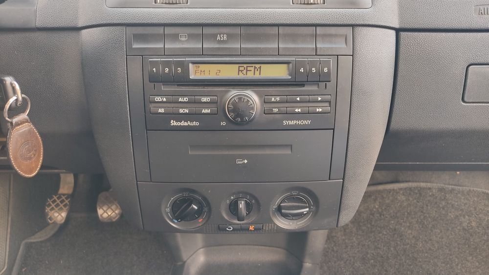 Skoda Fabia 2003 1.4 gasolina 173mil KMS