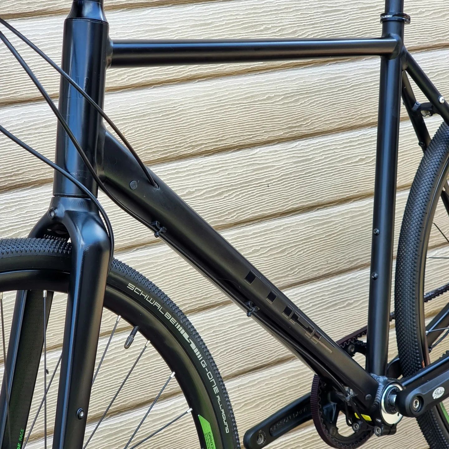 28 Cube Hyde Race Shimano Alfine-8. Ремень CARBON CATES. Disc Гидрав.