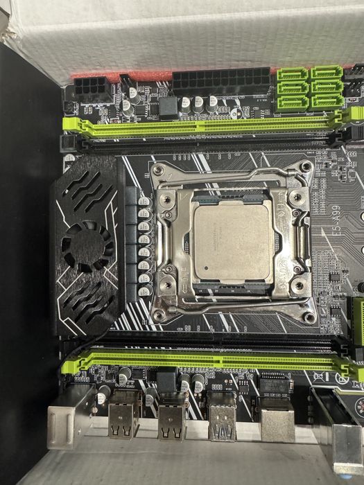 Płyta   główna  .