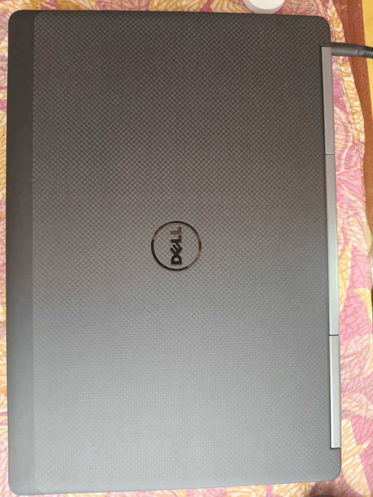 DELL Precision 7520 Xeon E3-1545M v5 15,6 ips, 32/512 M1200 4гб