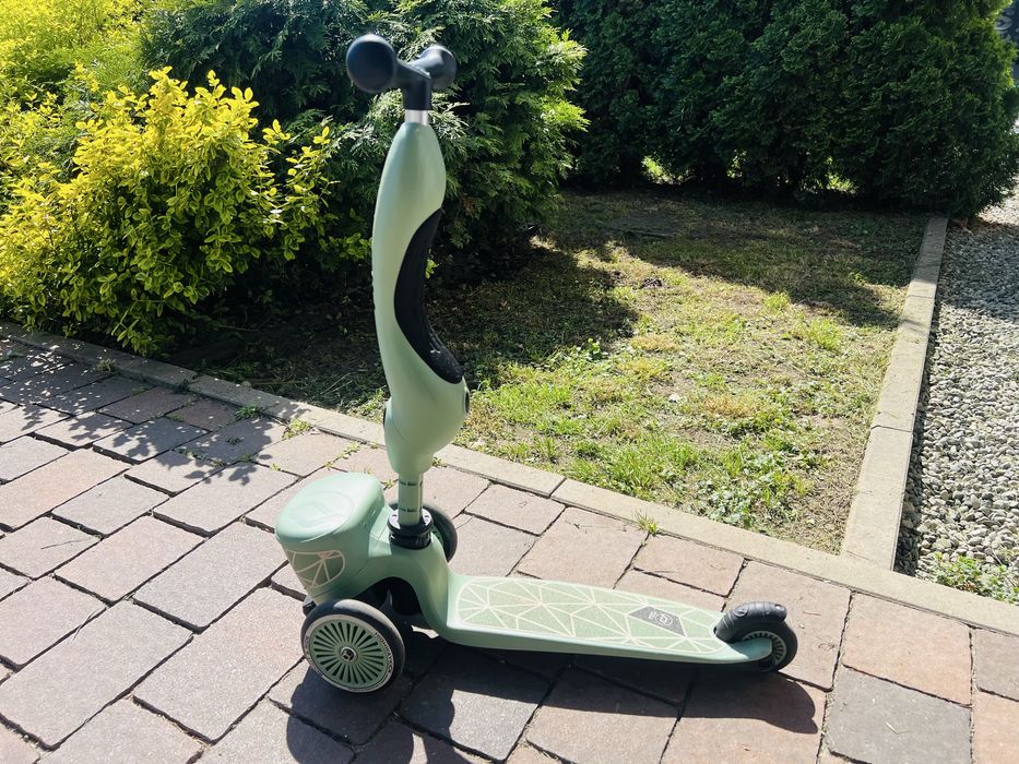 Scoot and Ride -hulajnoga 2w1 z zamykanym schowkiem - Green Lines