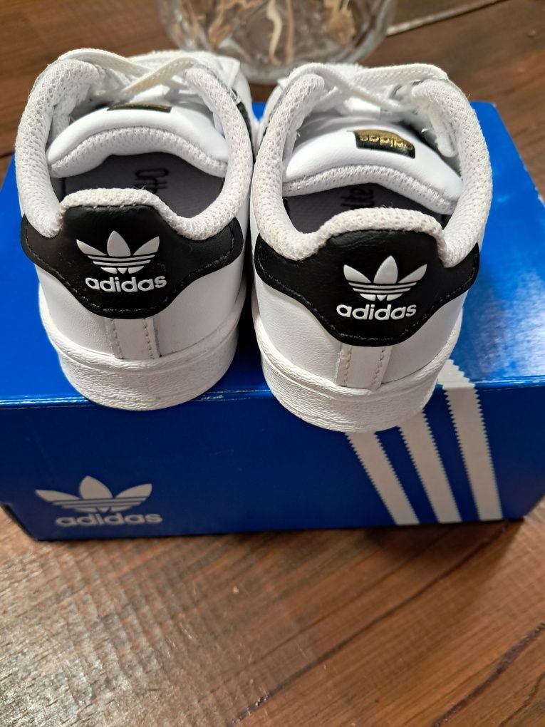 Sapatilhas adidas bebé T20