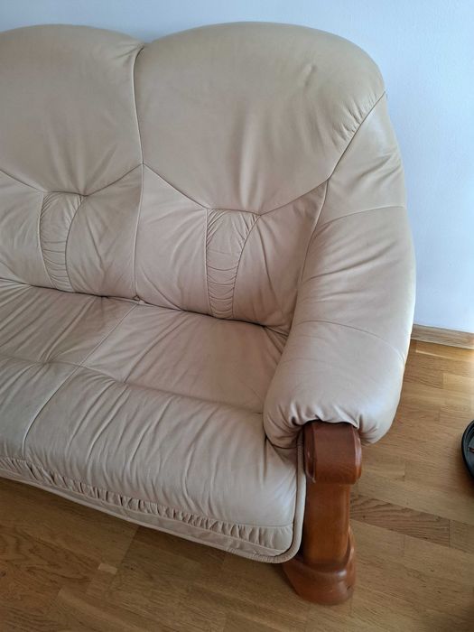 Sofa skóra  naturalna,drzewo z ratanem. Plus fotel ,sofa nierozkladana