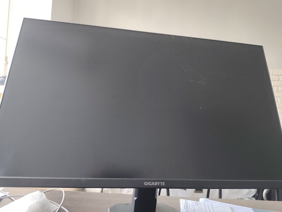Монитор Gigabyte
