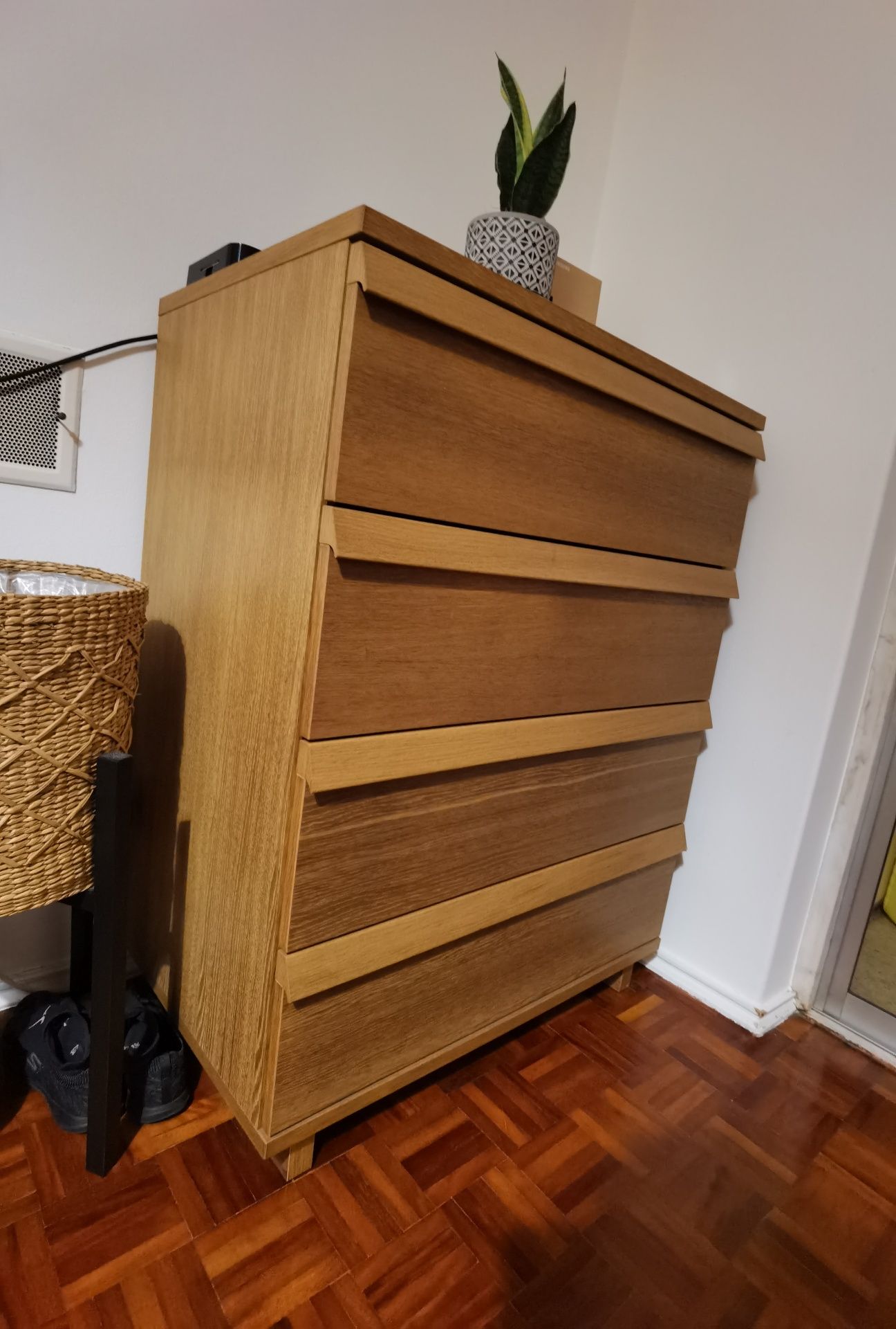 Cómoda ikea 4 gavetas