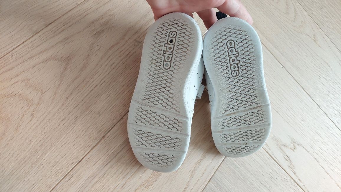 Adidaski buty Adidas rozm. 26 białe