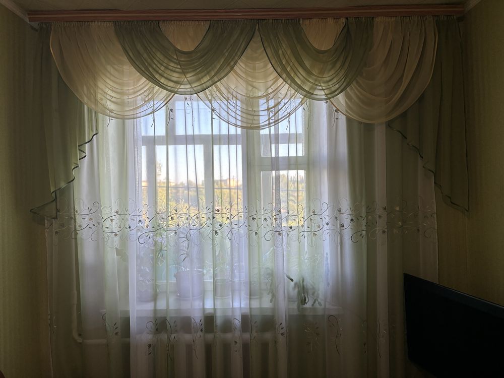Ламбрикен зелений з жовтим