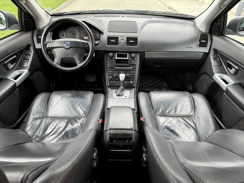 VOLVO XC90 2.5T 210PS AWD SUMMUM Skóra Tempomat 7os Hak 17" ZADBANY !