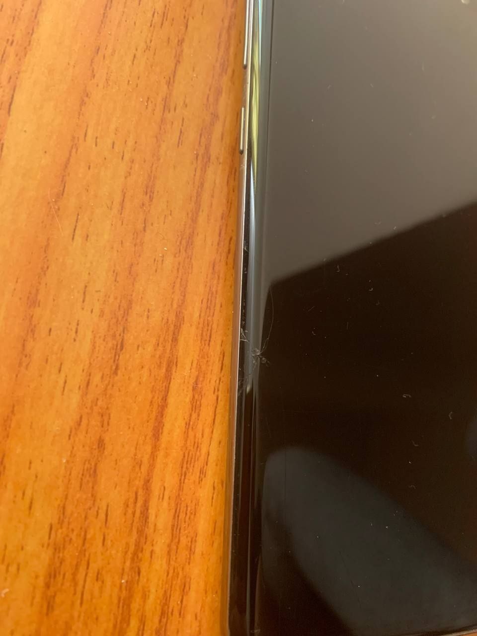 Продам Samsung S10+ plus