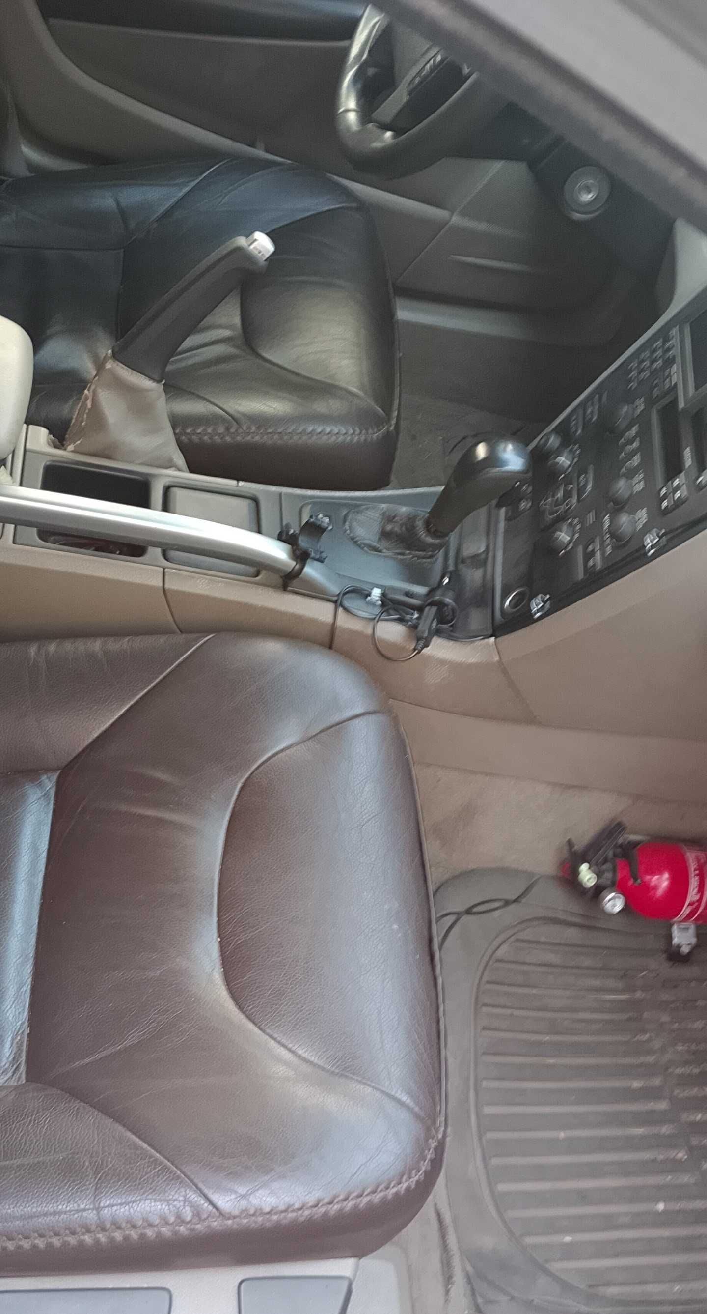 Volvo XC70 2004 D5