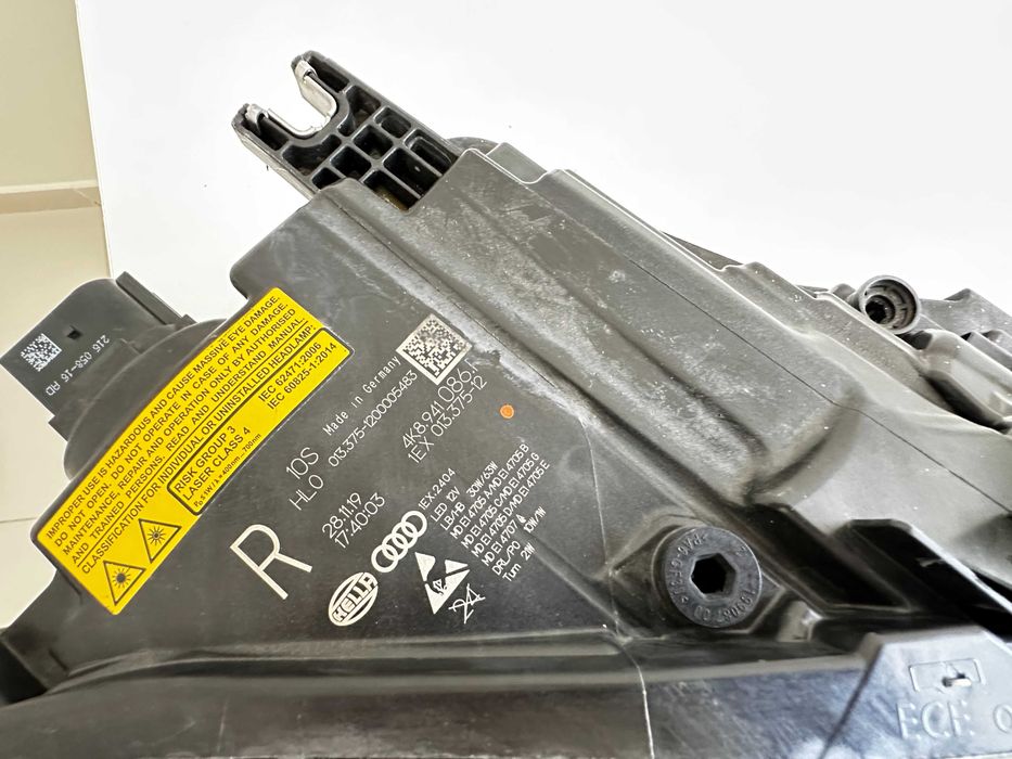 Farol Direito Matrix Laser-LED Audi A7 / S7 / RS7 (4KA) (2018–2024)